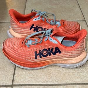 Hoka Women’s Mach 5 Size 8 Camellia/Peach Parfait Lightly Worn